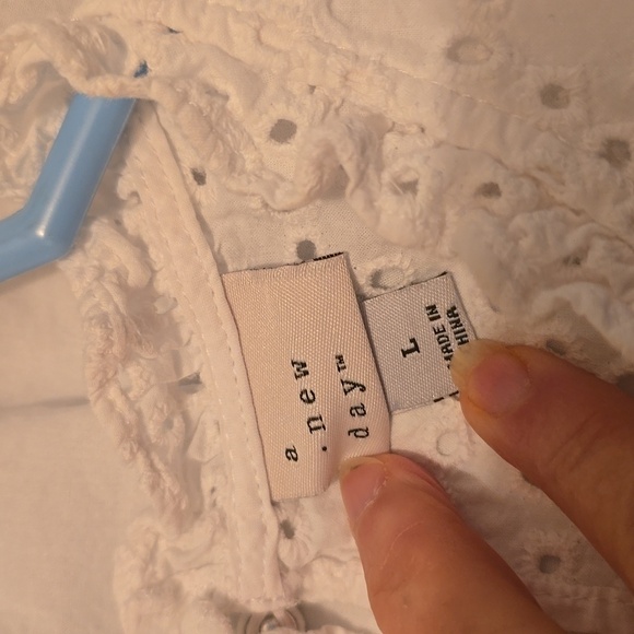 A New Day Classic White Eyelet Cap Sleeve Boho Top L - Picture 4 of 4